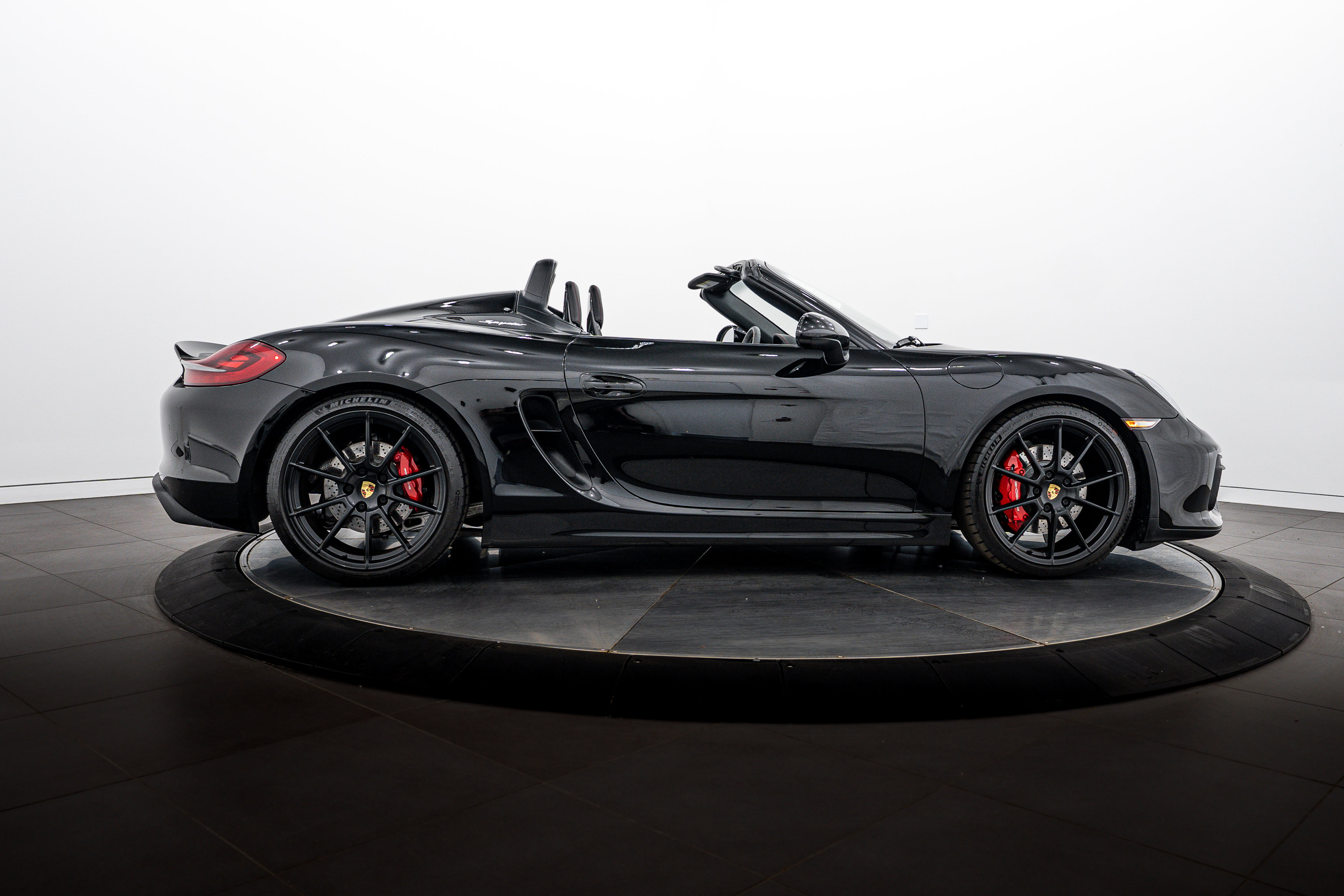 Certified 2016 Porsche Boxster Spyder RWD image 8