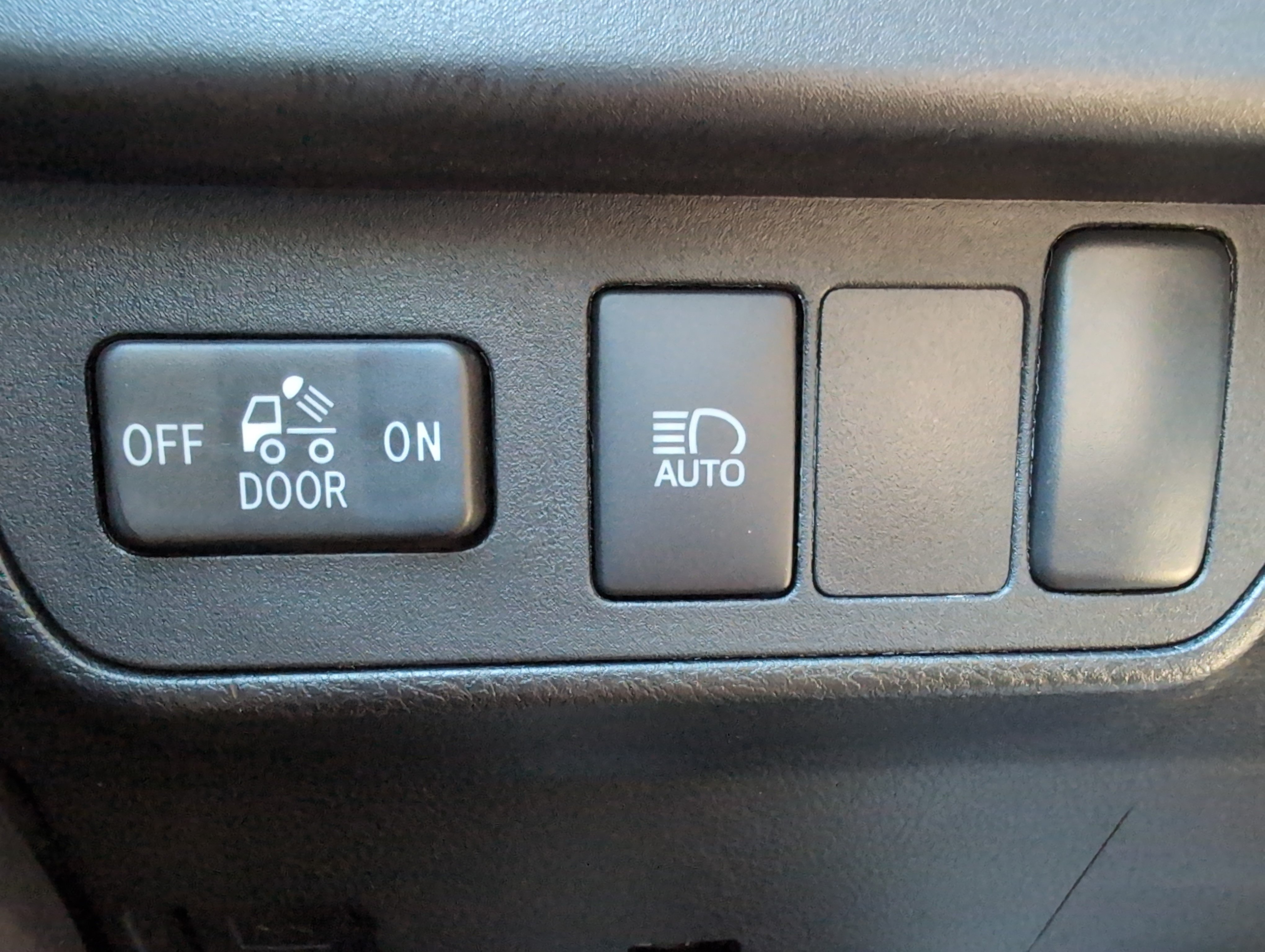 Certified 2023 Toyota Tacoma SR5 AWD/4WD image 37