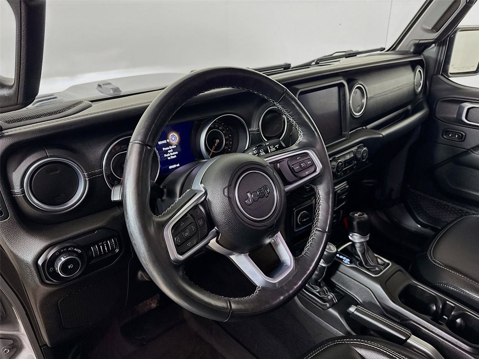 Used 2019 Jeep Wrangler Unlimited Sahara w/ Quick Order Package 24M Moab AWD/4WD image 24