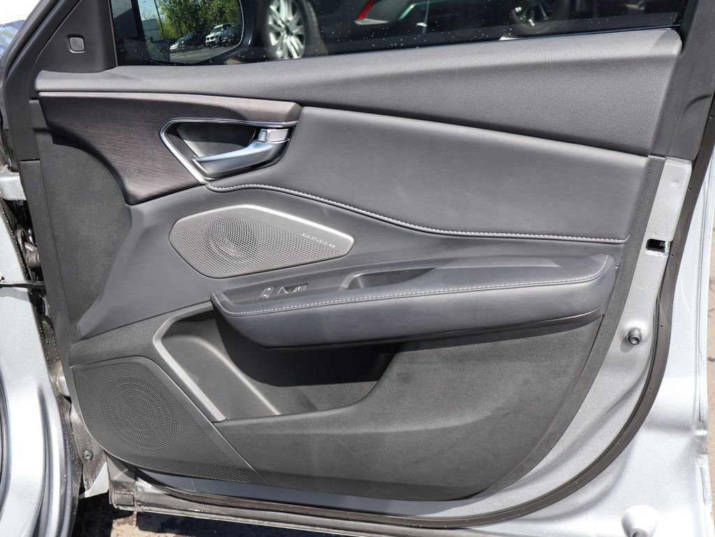 Used 2025 Acura RDX SH-AWD w/ Advance Package image 11