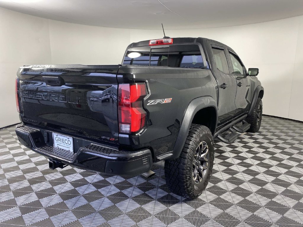 Used 2023 Chevrolet Colorado ZR2 w/ ZR2 Convenience Package III AWD/4WD image 11
