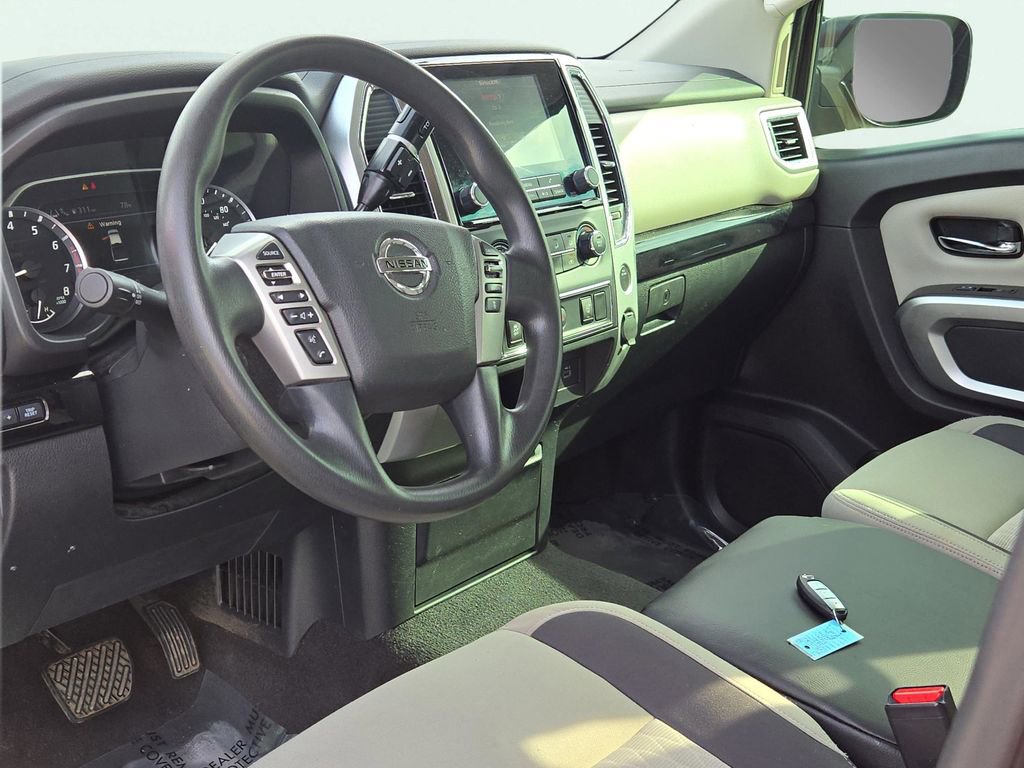 Used 2021 Nissan Titan SV w/ Accessory Utility Package image 17