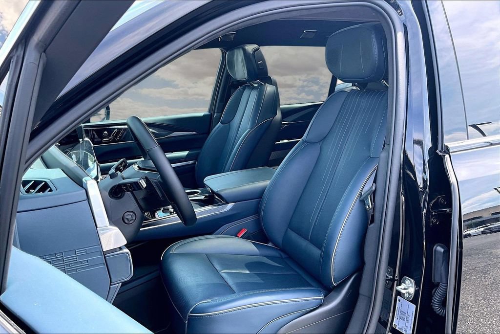 Certified 2025 Cadillac Escalade IQ Luxury 2 w/ LPO, Premium Carpet Package AWD/4WD image 21