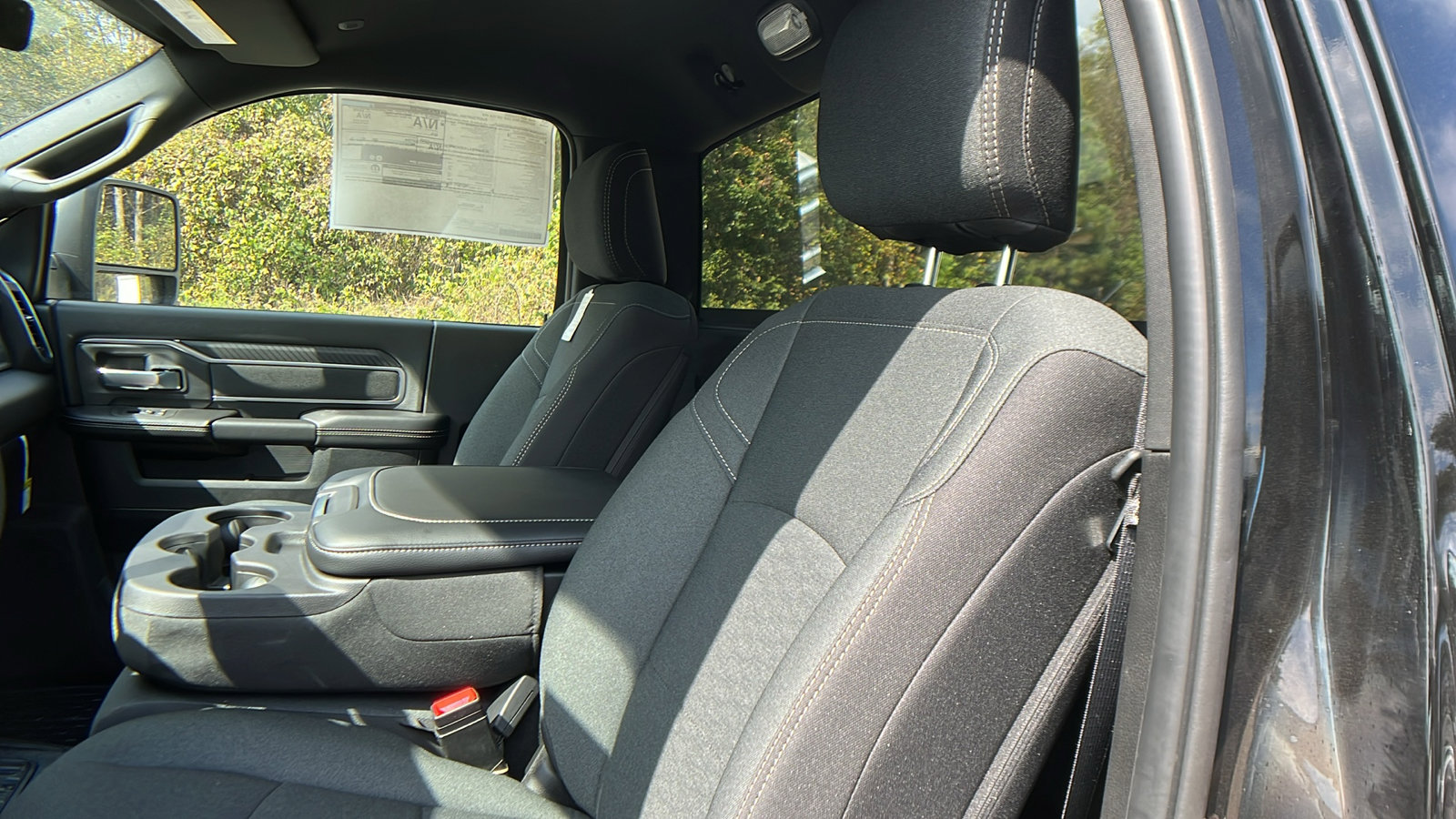 New 2025 RAM 5500 4x4 Regular Cab image 18