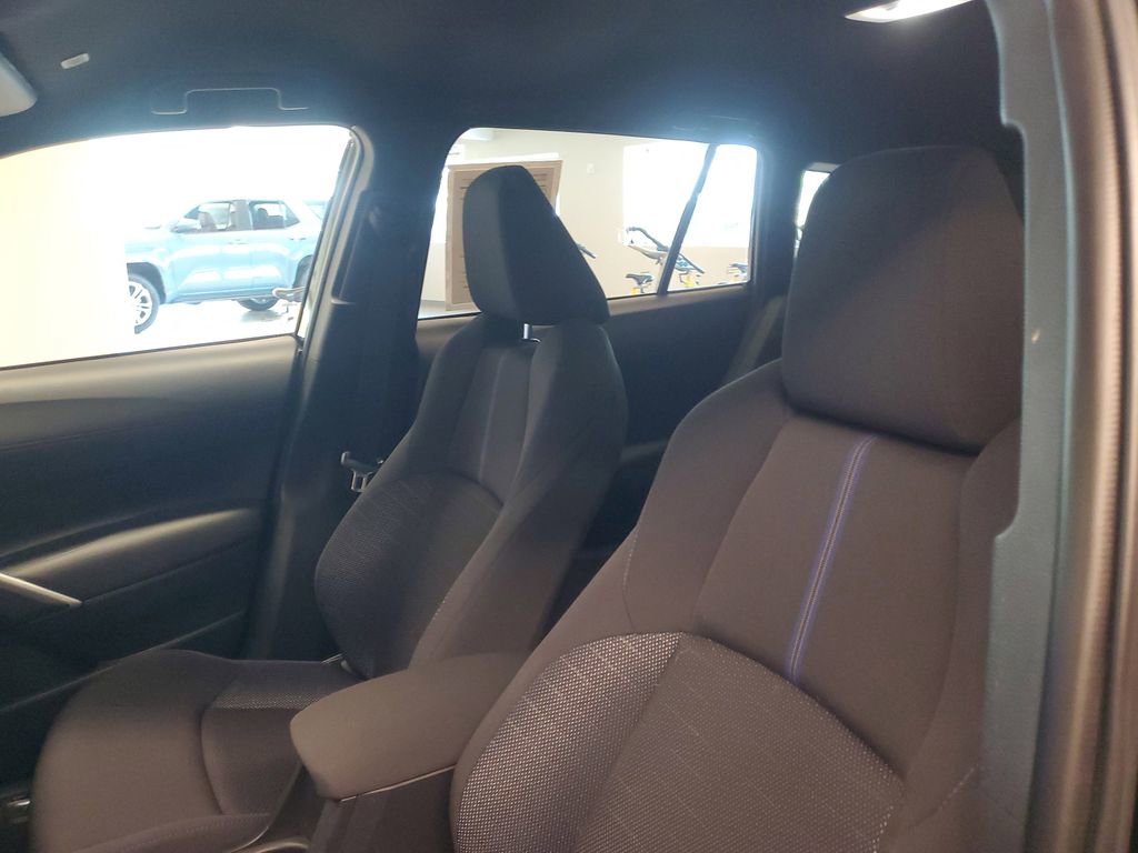 Used 2024 Toyota Corolla Cross SE image 15