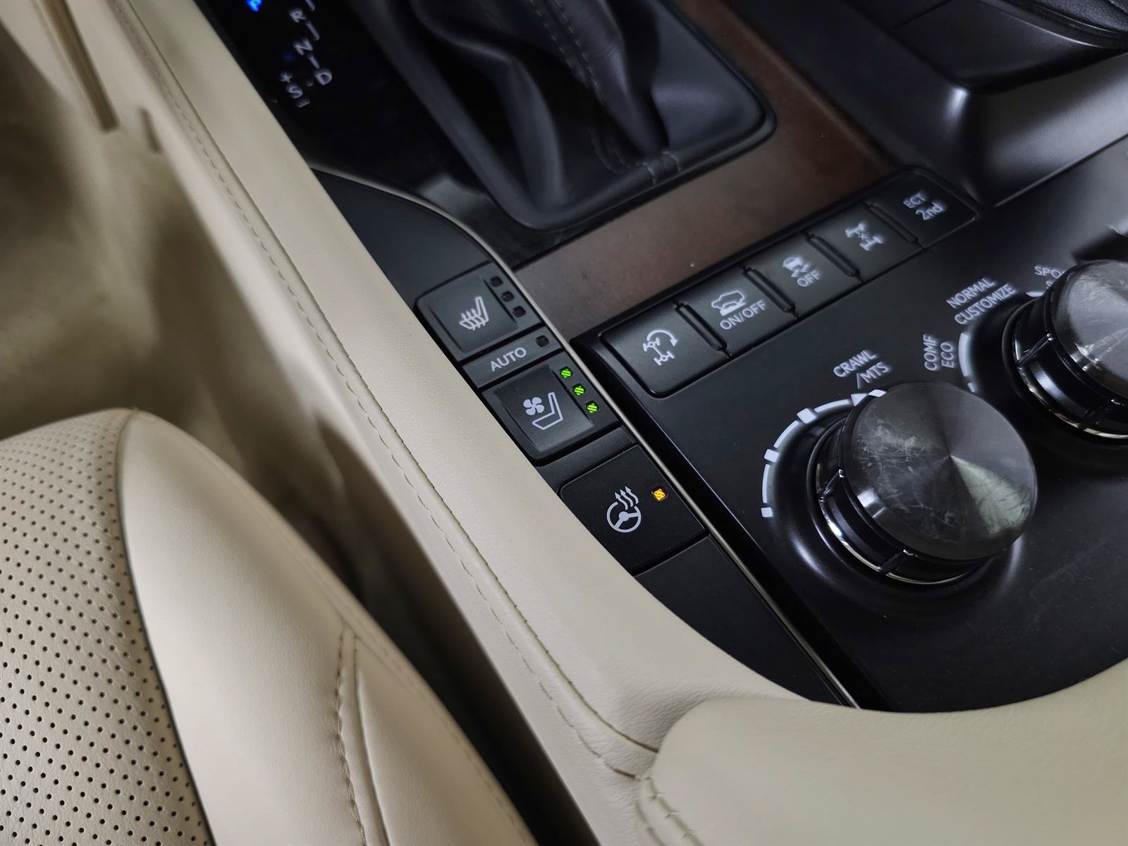 Certified 2021 Lexus LX 570 4WD w/ Luxury Package image 31