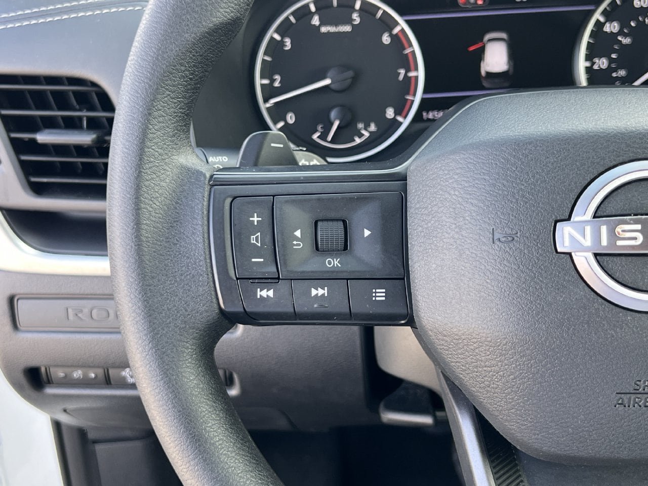 Used 2026 Nissan Rogue S FWD image 12