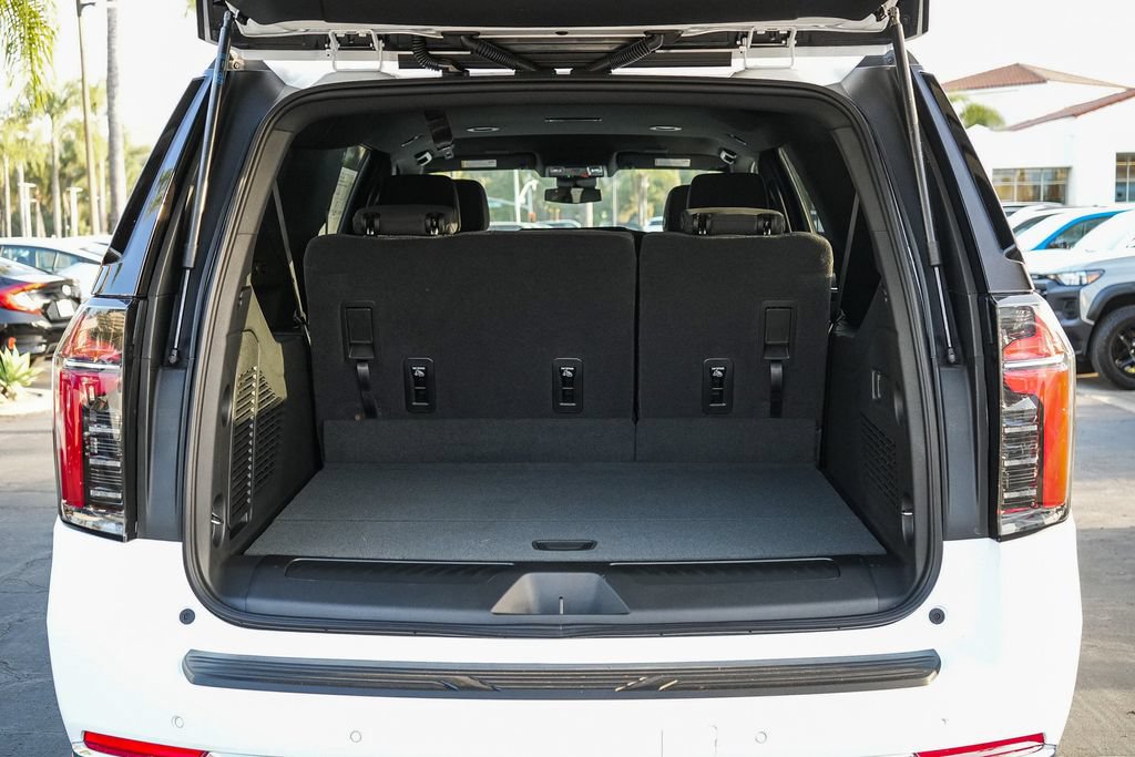 New 2026 Chevrolet Suburban LS w/ Max Trailering Package AWD/4WD image 25