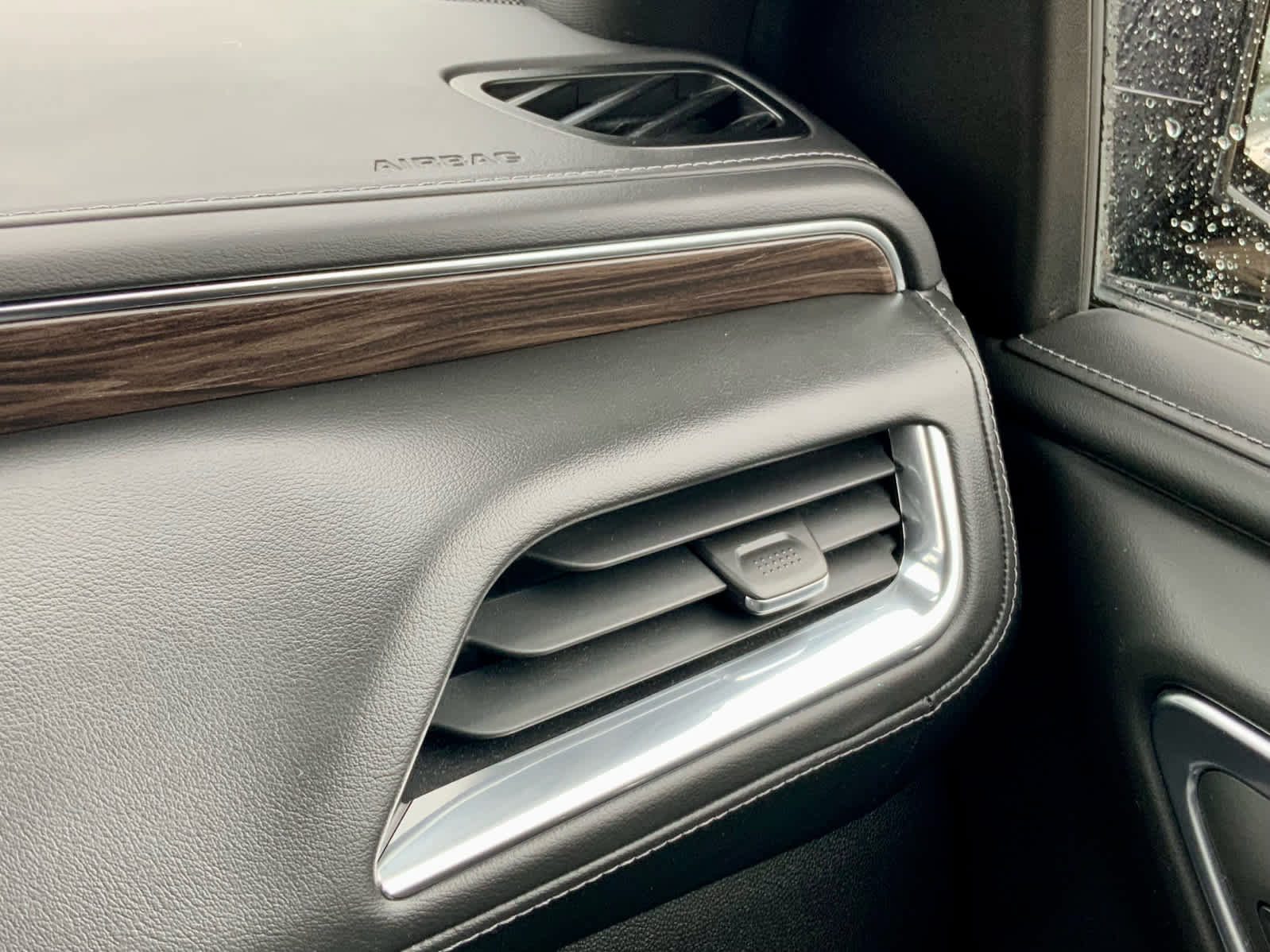 Used 2022 Chevrolet Tahoe LT w/ Luxury Package image 46