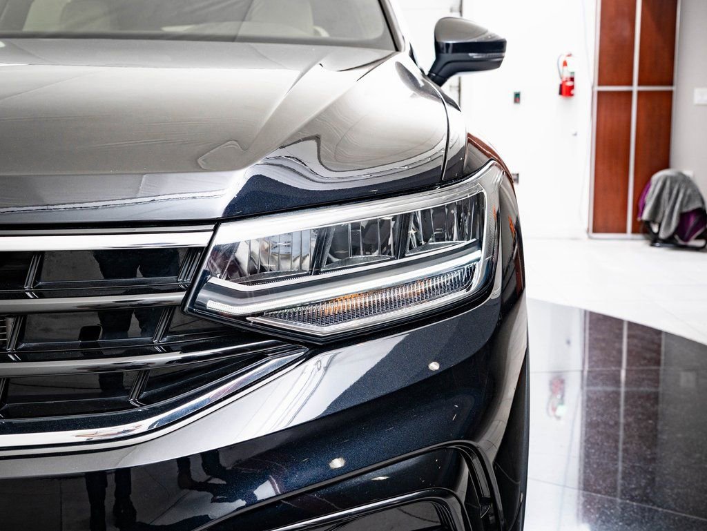 Used 2024 Volkswagen Tiguan SE R-Line image 16
