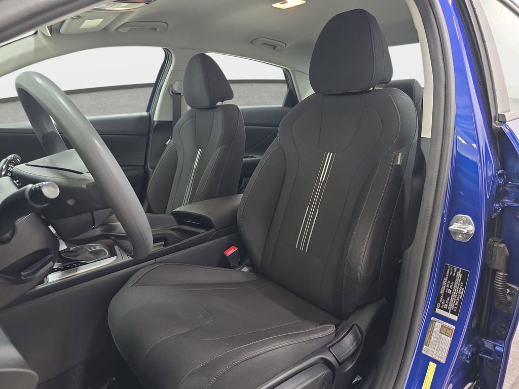Used 2022 Hyundai Elantra SEL FWD image 14