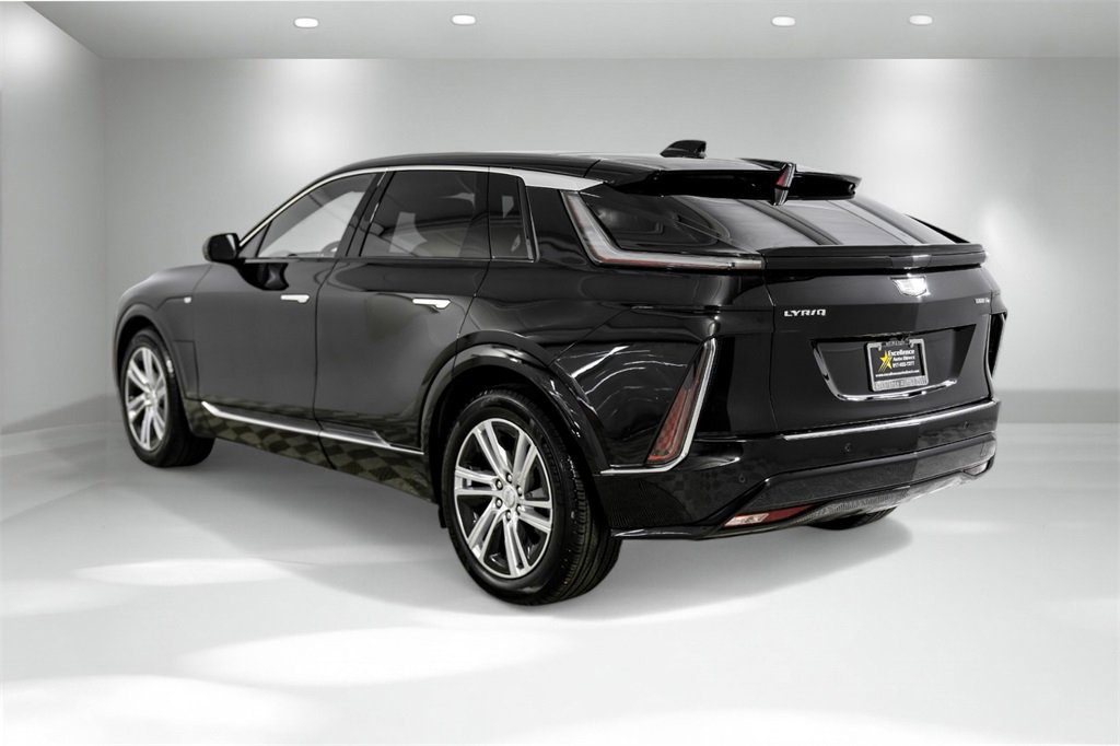Used 2024 Cadillac Lyriq Tech image 11