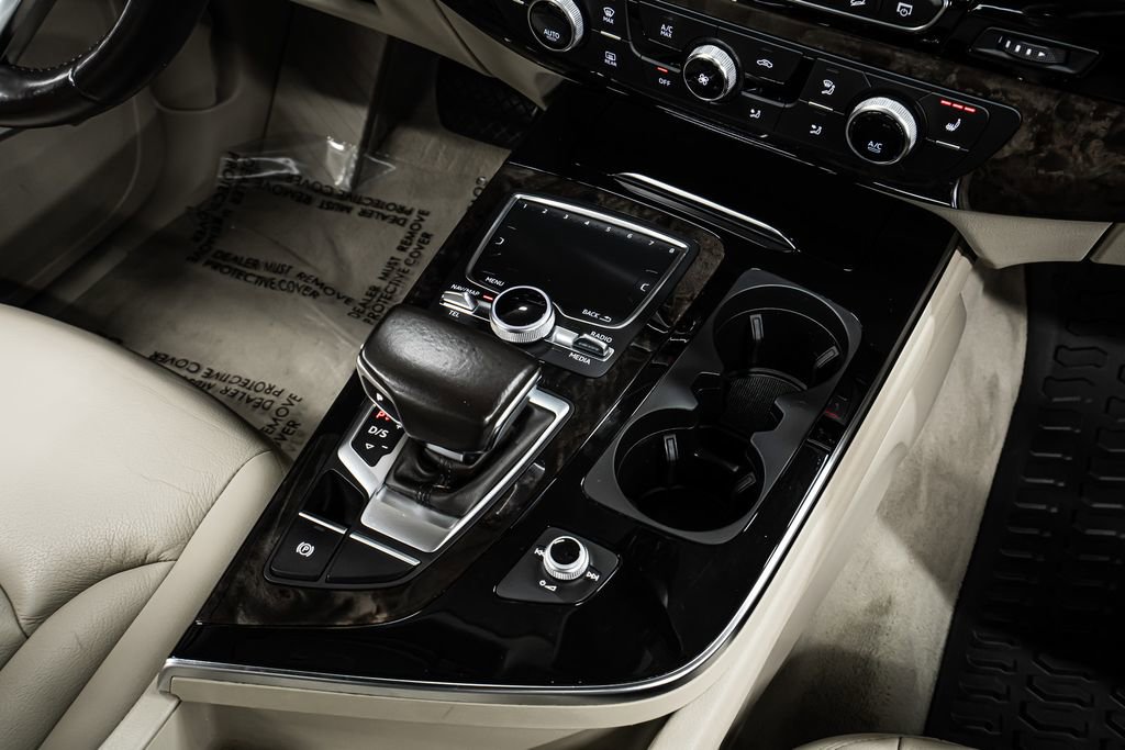 Used 2019 Audi Q7 3.0T Premium Plus w/ Premium Plus Package image 17