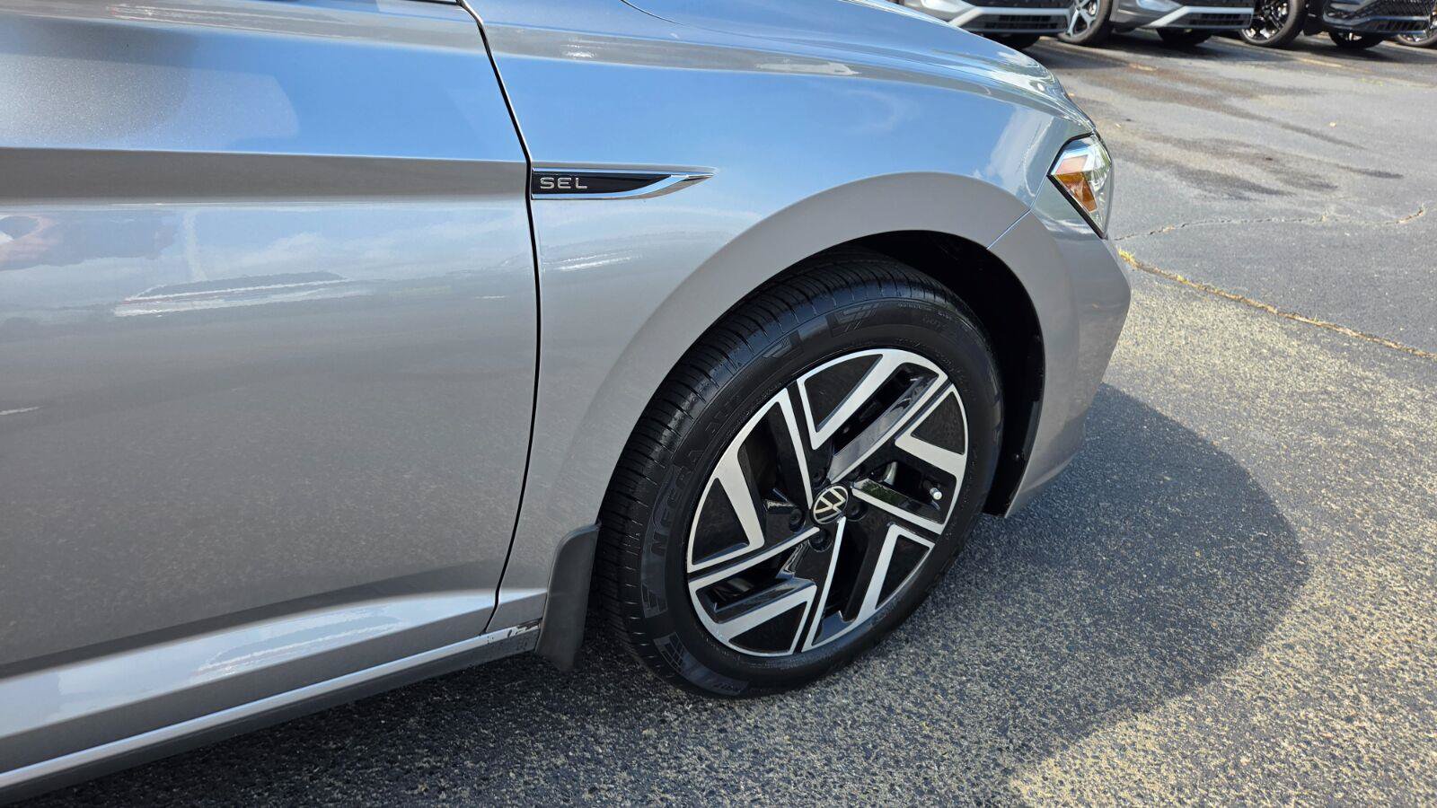 Certified 2023 Volkswagen Jetta SEL FWD image 15