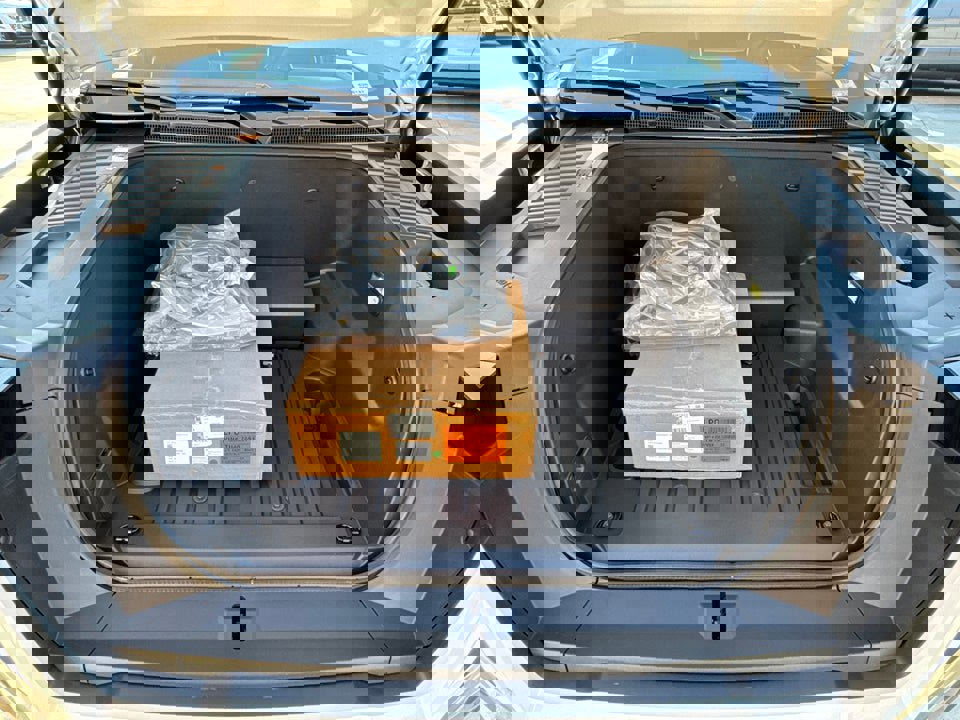 Used 2026 GMC Sierra EV Elevation image 9