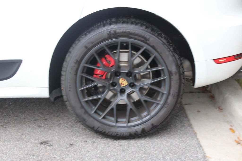 Certified 2017 Porsche Macan GTS image 13
