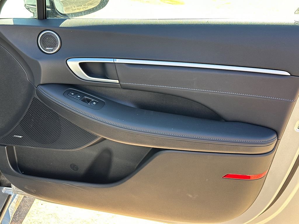 New 2025 Hyundai Sonata Limited image 14