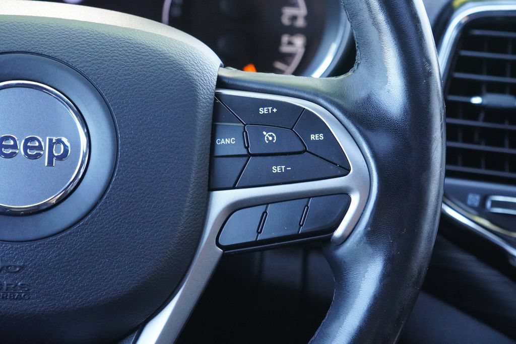 Used 2019 Jeep Grand Cherokee Altitude AWD/4WD image 15