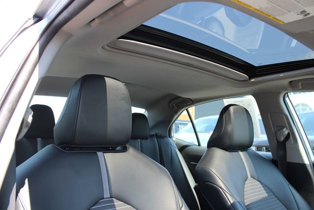 Used 2021 Toyota Camry SE AWD/4WD image 31