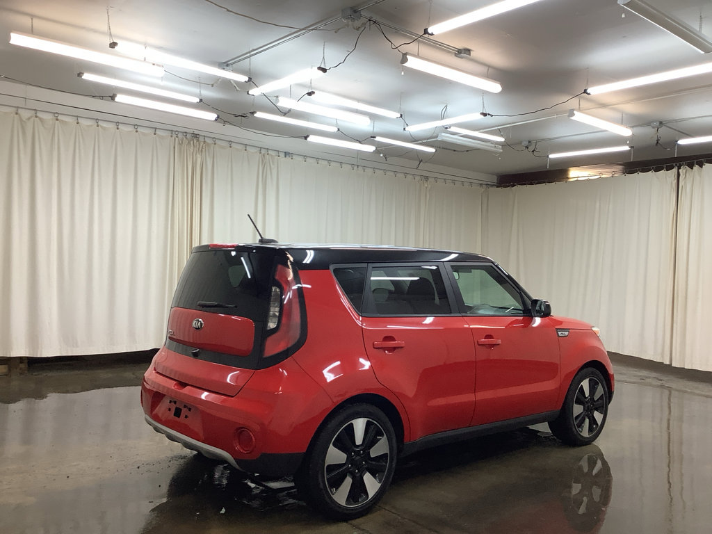 Used 2019 Kia Soul + image 6