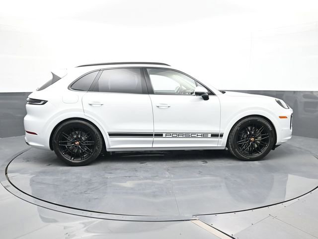 New 2026 Porsche Cayenne GTS image 25