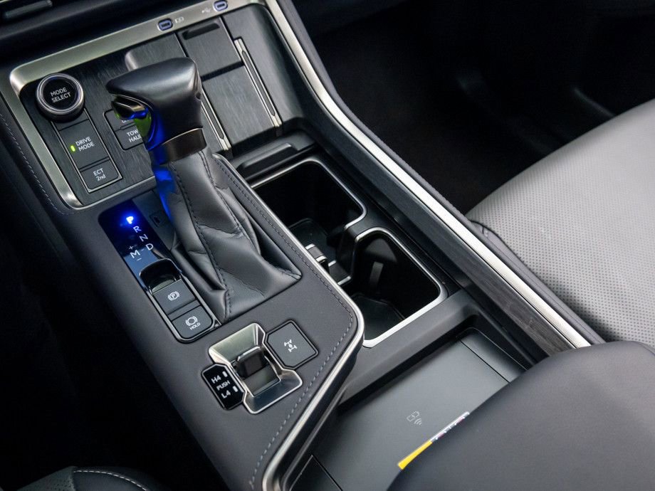 Used 2025 Lexus GX 550 w/ Cold Area Package image 29