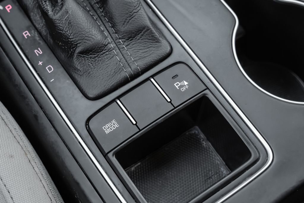 Used 2017 Kia Sorento LX w/ LX Convenience Package image 24