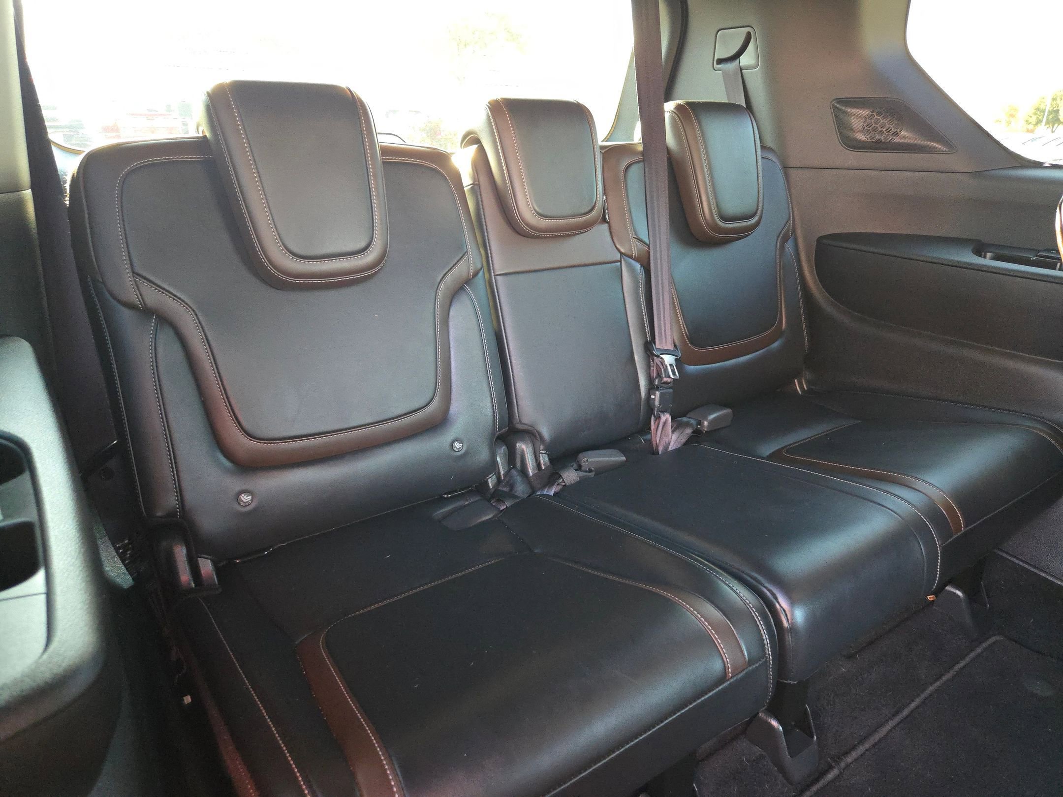 Certified 2025 Nissan Armada SL w/ Captain's Chari Seat Package image 27