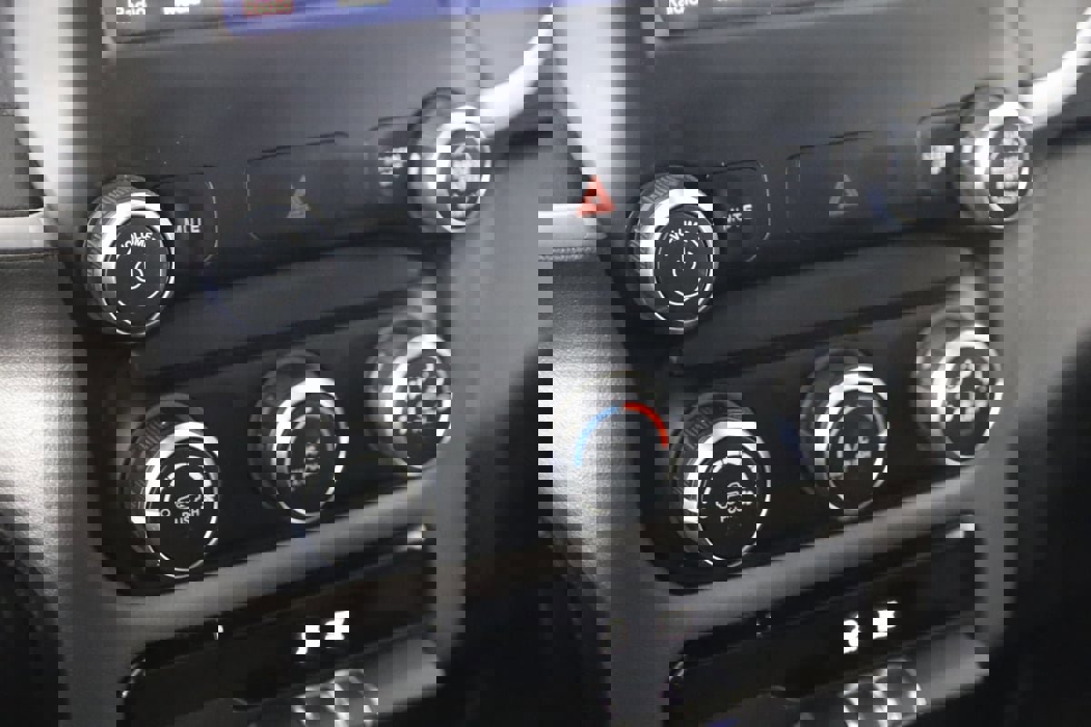 Used 2021 RAM 1500 Big Horn image 13