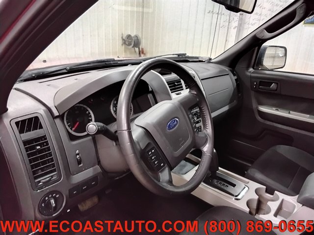Used 2011 Ford Escape XLT w/ 202A Rapid Spec Order Code FWD image 11