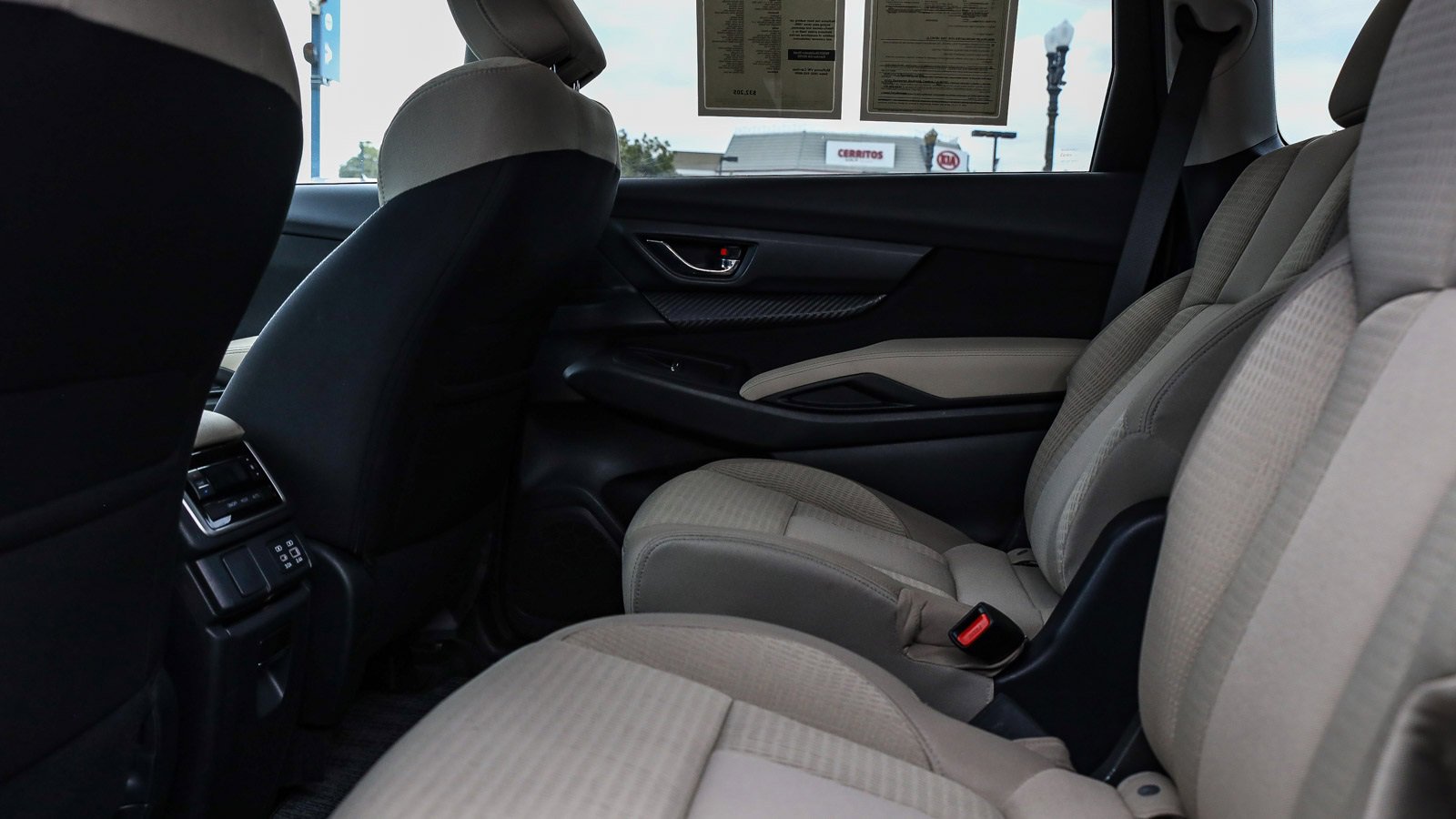 Used 2024 Subaru Ascent Premium w/ Convenience Package image 18