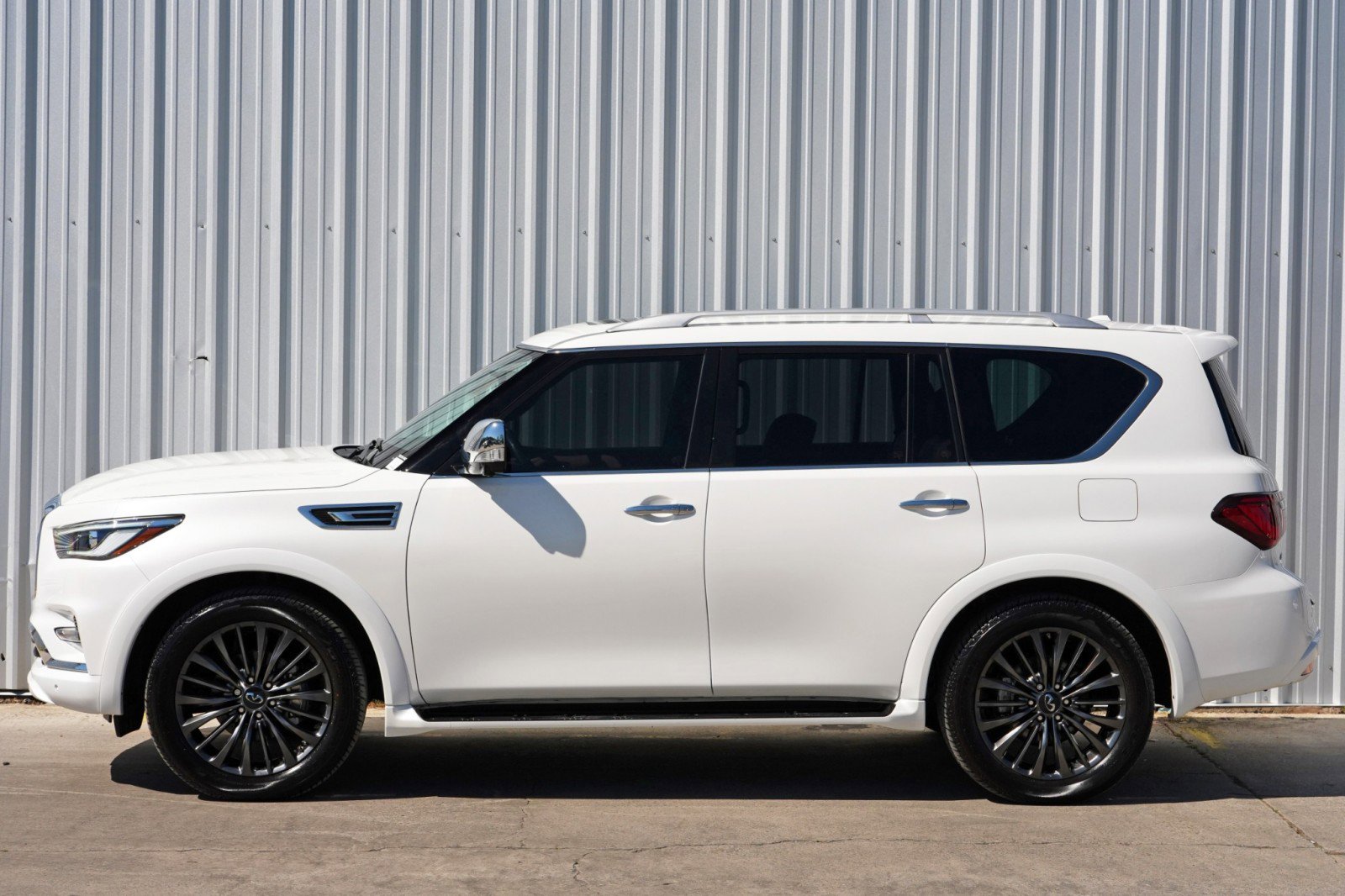 Used 2023 INFINITI QX80 Sensory w/ Cargo Package image 56