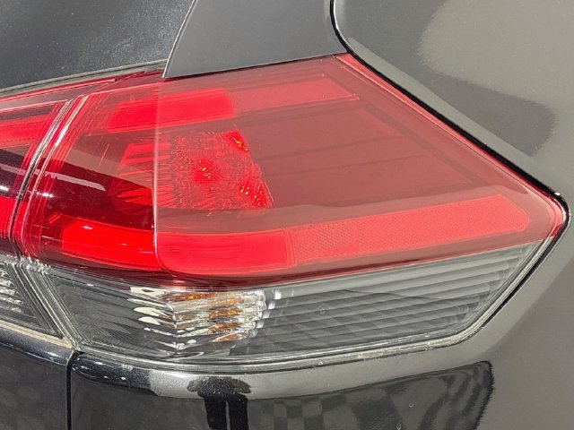 Used 2019 Nissan Rogue S w/ Special Edition Package FWD image 30