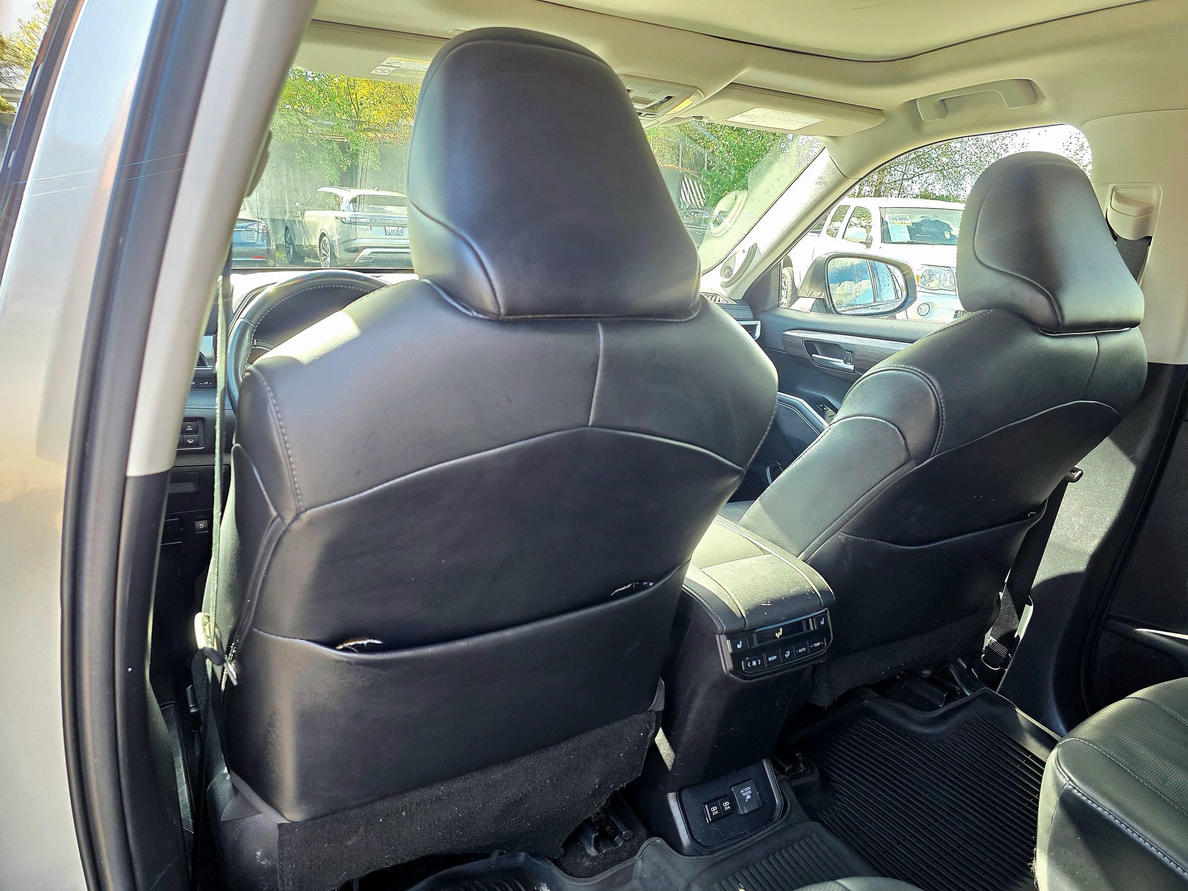 Used 2021 Toyota Highlander Platinum AWD/4WD image 58