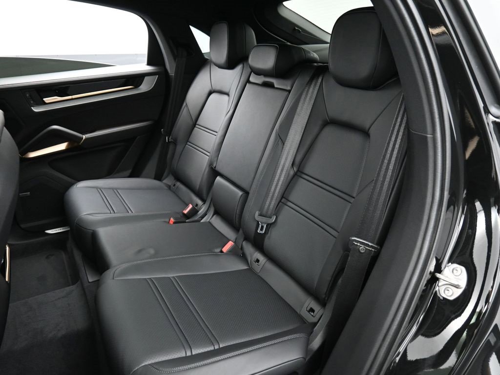 New 2026 Porsche Cayenne S image 25