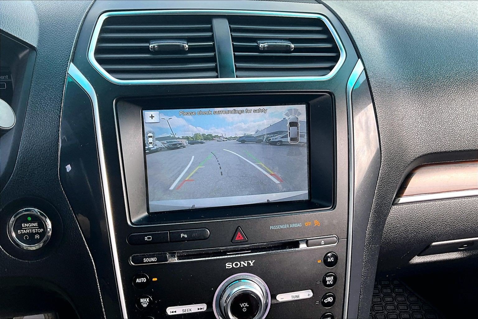 Used 2017 Ford Explorer Limited FWD image 18