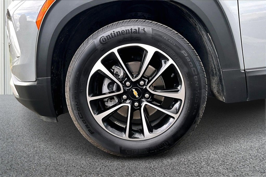 Used 2024 Chevrolet TrailBlazer LT w/ Driver Confidence Package image 28