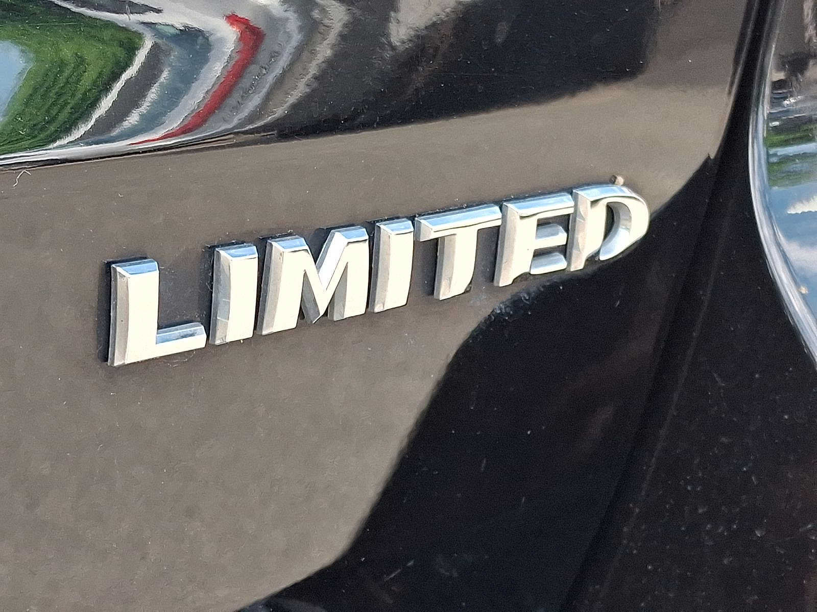 Used 2020 Jeep Grand Cherokee Limited AWD/4WD image 30