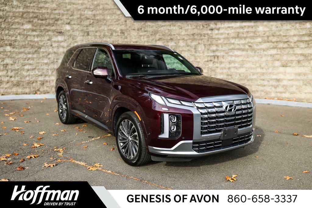 Used 2023 Hyundai Palisade Calligraphy image 1