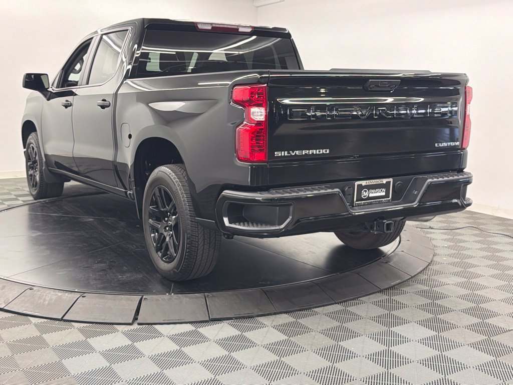 Used 2025 Chevrolet Silverado 1500 Custom RWD image 12