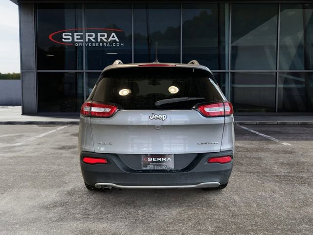 Used 2017 Jeep Cherokee Limited image 3
