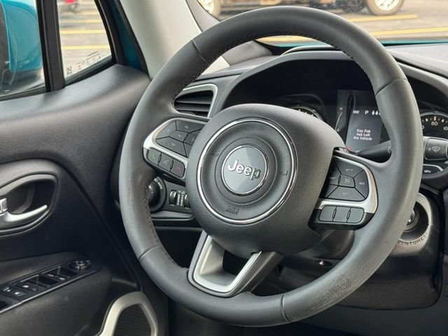 Used 2019 Jeep Renegade Latitude FWD image 12