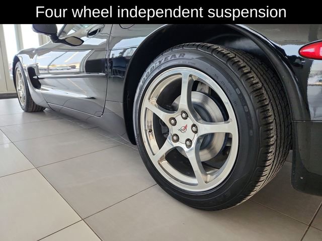 Used 2004 Chevrolet Corvette Base w/ Preferred Equipment Group image 15