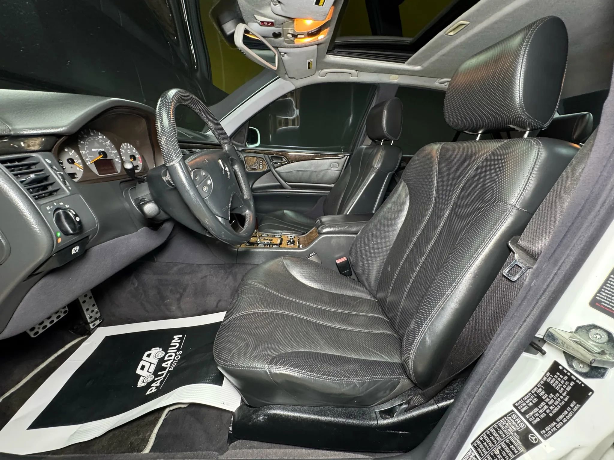 Used 2000 Mercedes-Benz E 55 AMG Sedan image 47