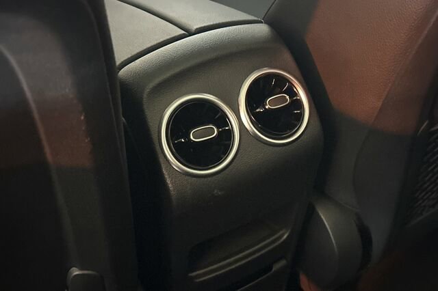 Certified 2022 Mercedes-Benz EQB 350 4MATIC image 15