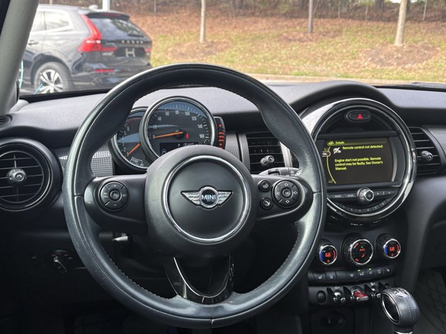 Used 2016 MINI Cooper 4-Door Hardtop image 12