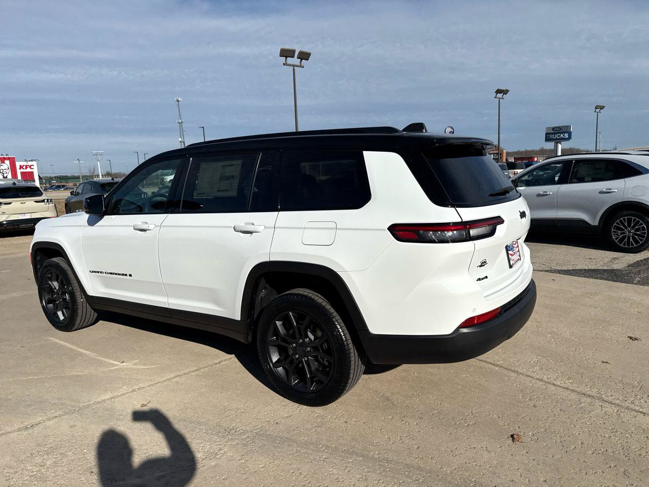 New 2025 Jeep Grand Cherokee L Limited AWD/4WD image 12
