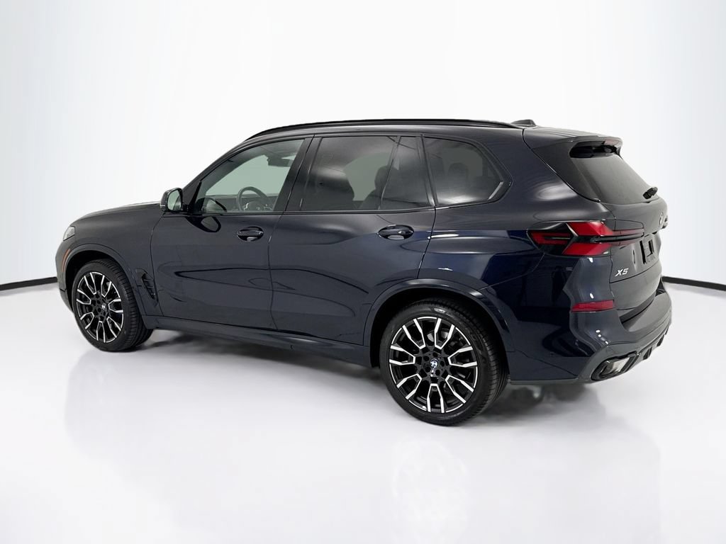 Used 2026 BMW X5 sDrive40i w/ M Sport Package RWD image 7