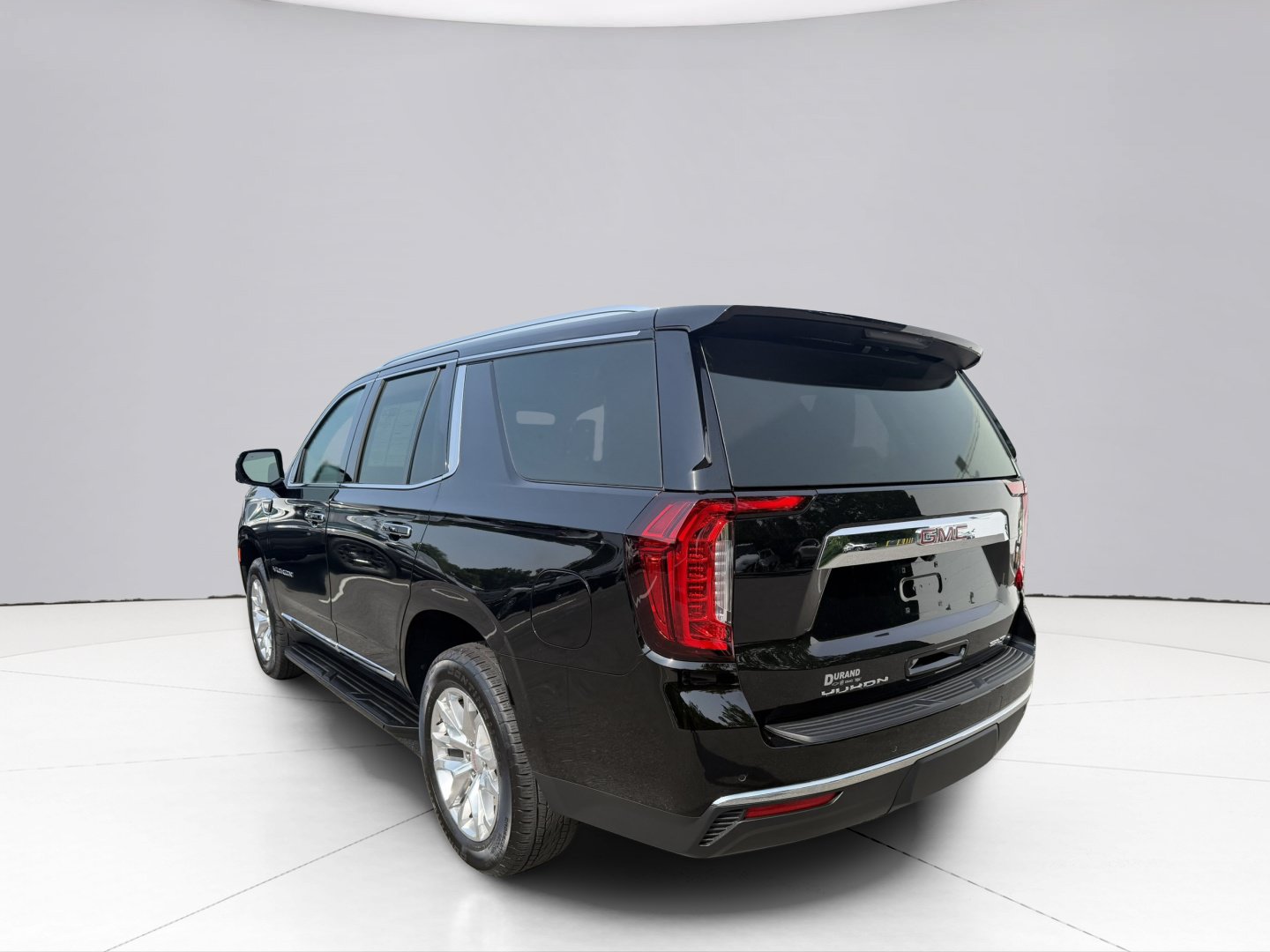 Used 2022 GMC Yukon SLT w/ SLT Luxury Package AWD/4WD image 12