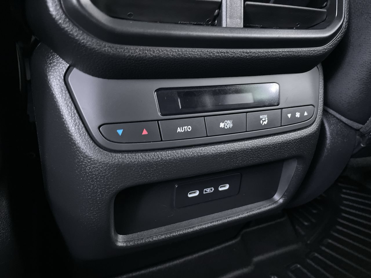 Used 2025 Honda Pilot Touring image 31